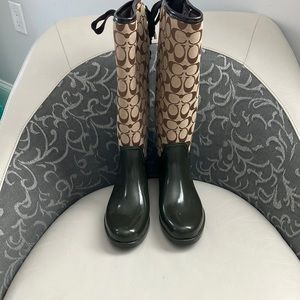 Brand New Original Couch Raining Boots.